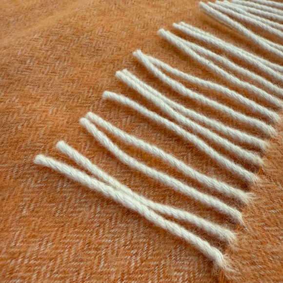 Universal Traveller 100% Cashmere Scarf – Soft Apricot Herringbone – 12" × 66" - Picture 9 of 9